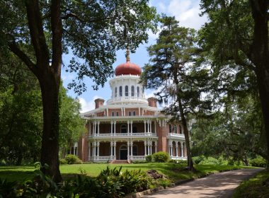 Building in Natchez MS