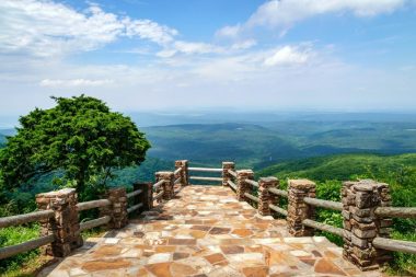 Overlook in Mount Magazine State Park, Arkansas (AR) on a sunny day