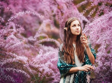 Woman dressed as a fairy to visit the Fairyland Caverns