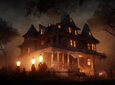 Haunted Captain Grant's Inn at night